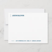 Eenvoudig minimalistisch marinenblauw Typografie M Notitiekaartje (Voorkant)