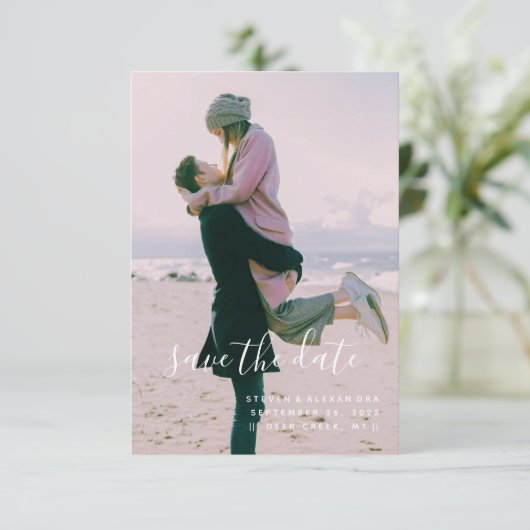 Eenvoudig Minimalistisch Schrift en Foto Save The Date (Staand voorkant)