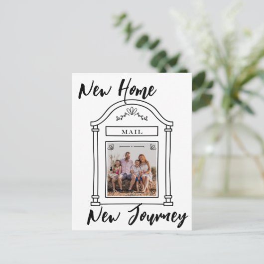 Eenvoudig minimalistisch script nieuwe home foto-v aankondigingskaart (Staand voorkant)