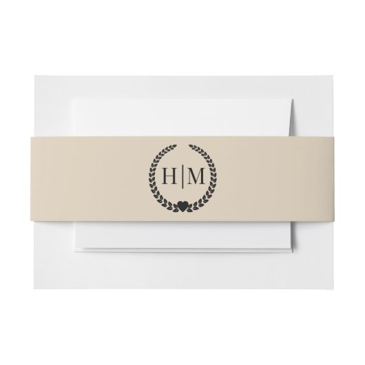Eenvoudig Minimalistisch Warm Zand Monogram Uitnodigingen Wikkel (Voorkant Voorbeeld)