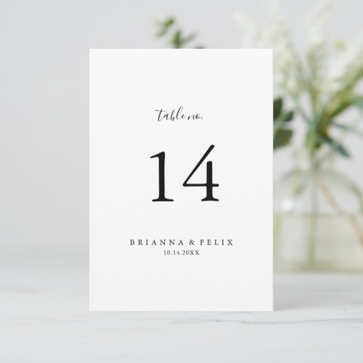 Eenvoudig minimalistisch weddenschapsnummer kaart (Staand voorkant)