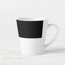 Eenvoudig minimalistisch zwart en wit latte mok