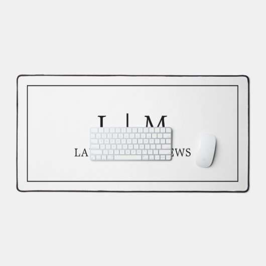 Eenvoudig Minimalistisch Zwart Wit Monogram Modern Bureaumat (Keyboard & Muis)
