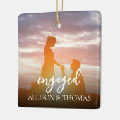 Eenvoudig minimalistische kerstfoto met elegant keramisch ornament (Links)