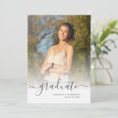 Eenvoudig Modern 2 foto's Afstuderen 2025 Aankondiging (Staand voorkant)