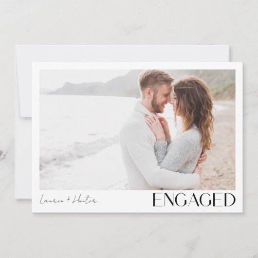 Eenvoudig Modern 2 Fotoscript Engagement Party Aankondiging (Voorkant)