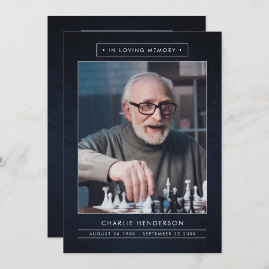 Eenvoudig Modern Blauw & Wit Begrafenisprogramma Programmakaart (Voorkant / Achterkant)