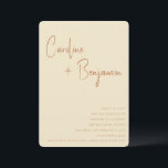 Eenvoudig modern Boho Terracotta Cream Weddenschap Save The Date<br><div class="desc">Deze stijlvolle save the date-kaart heeft een zachte crème achtergrond met een warm bruin handgeschreven script voor de namen van het paar en schone moderne tekst voor de huwelijksdetails. De minimalistische lay-out met afgeronde hoeken geeft het een eigentijds, romantisch gevoel. Verkrijgbaar als digitale download of professioneel gedrukt, het is perfect...</div>