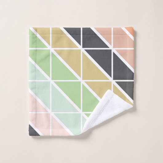 Eenvoudig modern driehoekspatroon in zacht-aardbee bad handdoek (Wasdoekje)