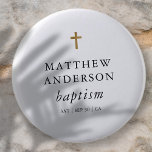Eenvoudig modern Elegant Cross Baby Baptisme Ronde Button 5,7 Cm<br><div class="desc">Het ontwerp is samengesteld uit eenvoudige typografie met sans serif en serif doopvont.</div>