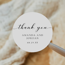 Eenvoudig modern en minimalistisch huwelijk ronde sticker