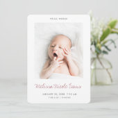 Eenvoudig modern Foto Roos Gold Baby Girl Birth Aankondiging (Staand voorkant)
