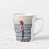 Eenvoudig modern fotosjabloon Aangepaste naam Latte Mok (Rechts)