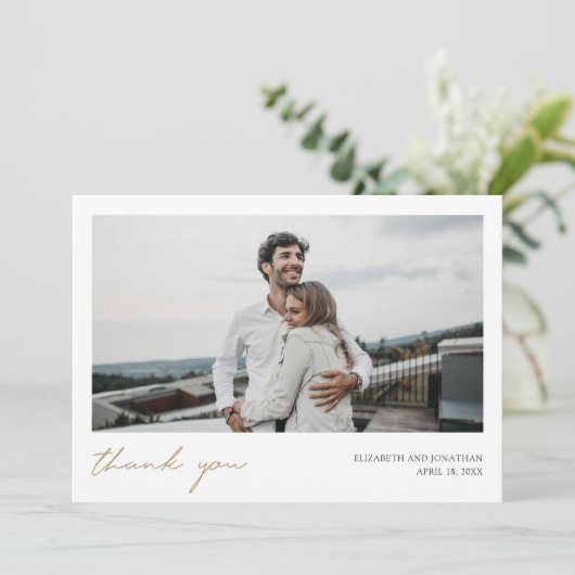 Eenvoudig Modern Gold Script Custom Photo Wedding Bedankkaart (Staand voorkant)