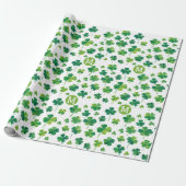 Eenvoudig Modern Green Luck Shamrock Patrick Monog Cadeaupapier (Uitgerold)