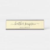 Eenvoudig, modern, handgeschreven pasteel geel bureau naambordje (Voorkant)