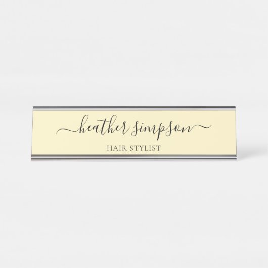 Eenvoudig, modern, handgeschreven pasteel geel bureau naambordje (Voorkant)