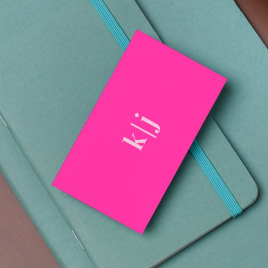 Eenvoudig Modern Heet Roze Monogram QR Code Visitekaartje