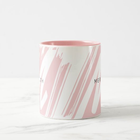 Eenvoudig modern initiaal en naam roze en wit tweekleurige koffiemok (Center)