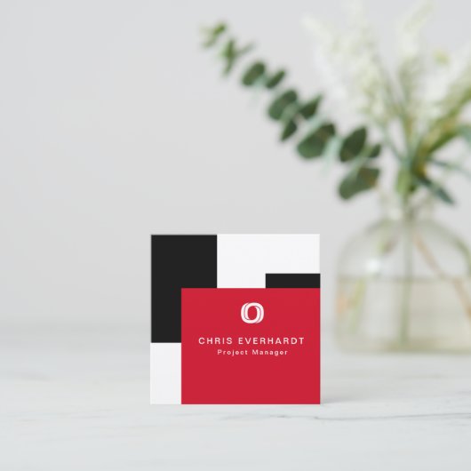 Eenvoudig Modern Kleurenblok Rood Wit en Zwart Vierkante Visitekaartje (Staand voorkant)