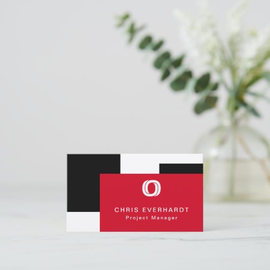 Eenvoudig Modern Kleurenblok Rood Wit en Zwart Visitekaartje (Staand voorkant)