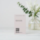 Eenvoudig Modern LinkedIn QR Code Beige Minimalist Visitekaartje (Staand voorkant)