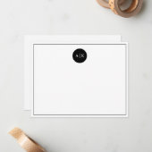 Eenvoudig modern, minimaal zwart-wit cirkelmonogra notitiekaartje (Voorkant / Achterkant in situ)