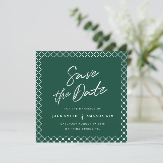Eenvoudig Modern Minimum Script Wedding slaat de d Save The Date (Staand voorkant)