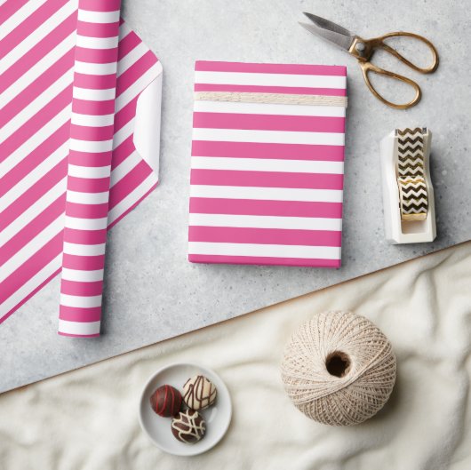 Eenvoudig Modern Roze en White Striped minimalist Cadeaupapier (Crafts)