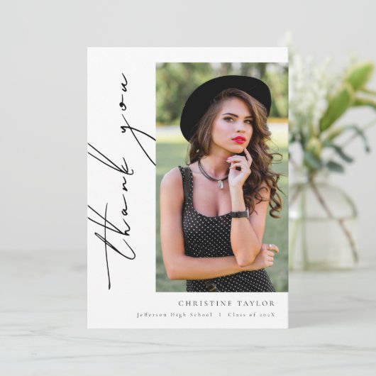 Eenvoudig modern Script-Afstuderen Bedankkaart (Staand voorkant)