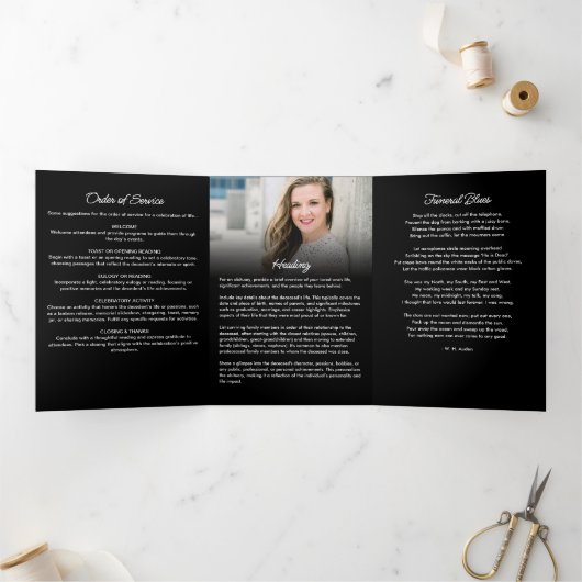 Eenvoudig Modern Script Black Funeral / Memorial Drieluik Programma (Binnen)