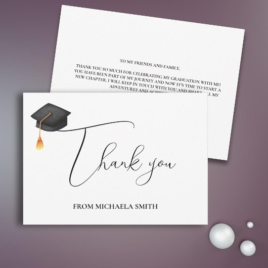 Eenvoudig Modern Script Zwart Graduation Cap Bedankkaart