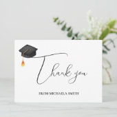 Eenvoudig Modern Script Zwart Graduation Cap Bedankkaart (Staand voorkant)