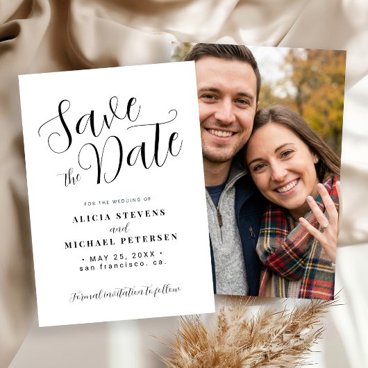 Eenvoudig modern script zwart-wit foto-huwelijk save the date