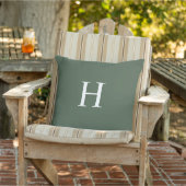 Eenvoudig modern stoffig groen monogram buitenkussen (Stoel)