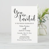 Eenvoudig, modern, u bent uitgenodigd typografie b kaart (Staand voorkant)