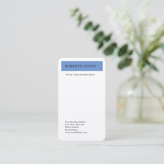 Eenvoudig modern vlakminimalistisch zijdeblauw visitekaartje (Staand voorkant)