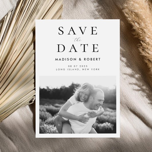 Eenvoudig modern zwart-wit fotohuwelijk save the date
