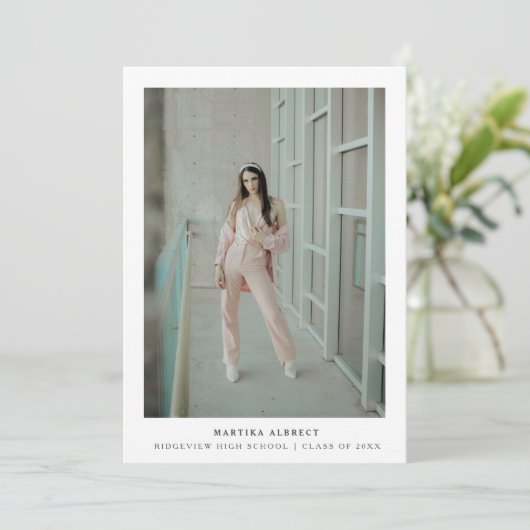 Eenvoudig moderne Afstuderen fotokaart Bedankkaart (Staand voorkant)