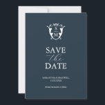 Eenvoudig Monogram Blauw Sla de datum op Save The Date<br><div class="desc">Kondig uw verloving aan met deze moderne bewaarkaart. Het bevat een mix van klassieke en scripttypografie in wit over een effen donkerblauwe achtergrond. Voer het monogram van de bruid en bruidegom in het midden van een kuif. Alle kleuren kunnen worden aangepast aan uw bruiloft kleurenschema. Gebruik de sjabloon velden om...</div>