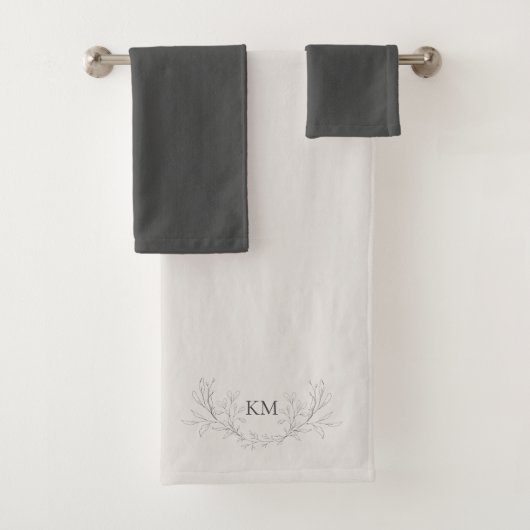 Eenvoudig Monogram Charcoal & Cream Bad Handdoek (Insitu)