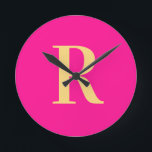 Eenvoudig Monogram Modern Hot Pink Ronde Klok<br><div class="desc">Dit is een eenvoudig, modern, gepersonaliseerd monogram ontwerp. Dit stijlvolle ontwerp is trending hot pink met stijlvolle typografie. Het is perfect voor een gepersonaliseerd cadeau of ideaal als een nieuw woondecoraccessoire voor jezelf. Voeg eenvoudig uw initiaal letter door het te typen in het personaliseren van dit tekstvak. Bekijk de ontwerpbewerkingstool...</div>