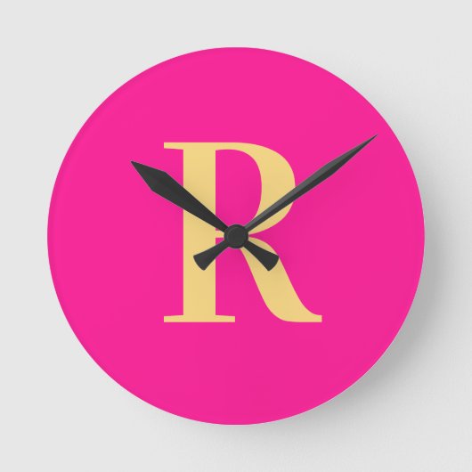 Eenvoudig Monogram Modern Hot Pink Ronde Klok (Voorkant)