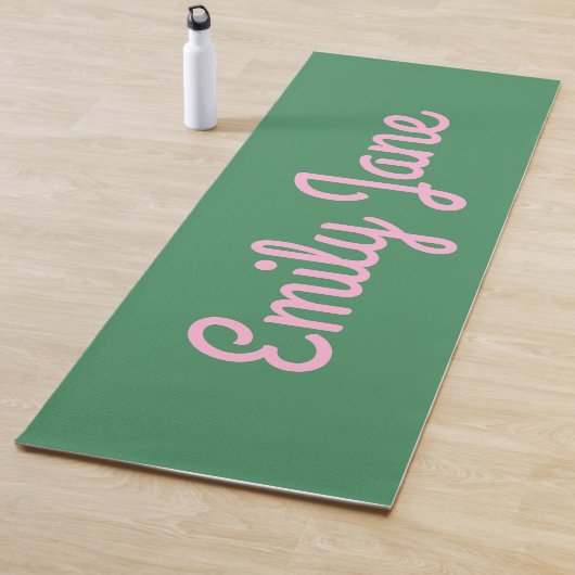 Eenvoudig Mooie Roze en Groene Script Persoonlijk Yogamat (In situ)