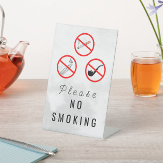 eenvoudig 'niet roken' tafelbord reclamebord met voetstuk