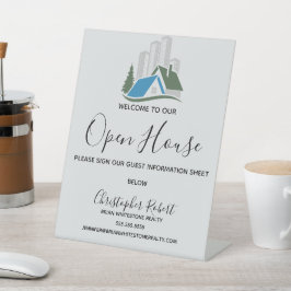 Eenvoudig onroerend goed reclamebord met voetstuk