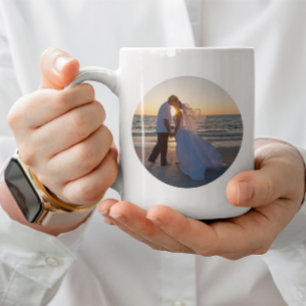 Eenvoudig ontwerp met twee cirkel foto's koffiemok