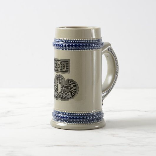 Eenvoudig ontworpen herdenkingsEOD Bierpul (Voorkant rechts)