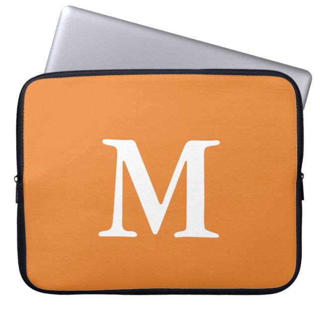 Eenvoudig Oranje en wit monogram Laptop Sleeve (Voorkant)