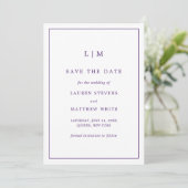 Eenvoudig Paarse Monogram Elegante bruiloft Save The Date (Staand voorkant)
